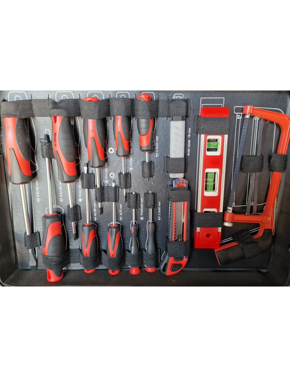 TROLLEY DE HERRAMIENTAS BTP147 - 147 PIEZAS EN TROLLEY DE ALUMINIO