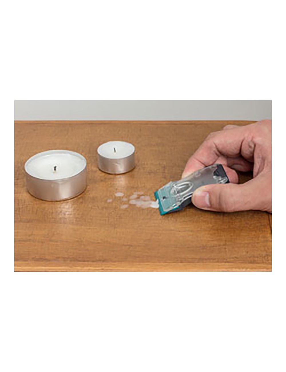 Rascador con cuchillas de plástico