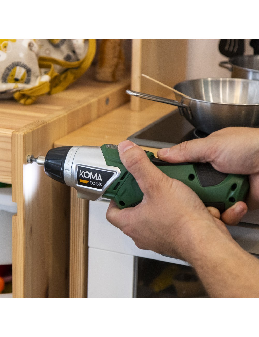 Atornillador a bateria reversible, 3,6v litio-ion 1300 mah, 175 x 148 mm