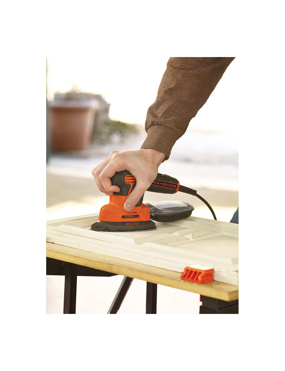 Lijadora de detalle mouse® 120w ka2000-qs black+decker