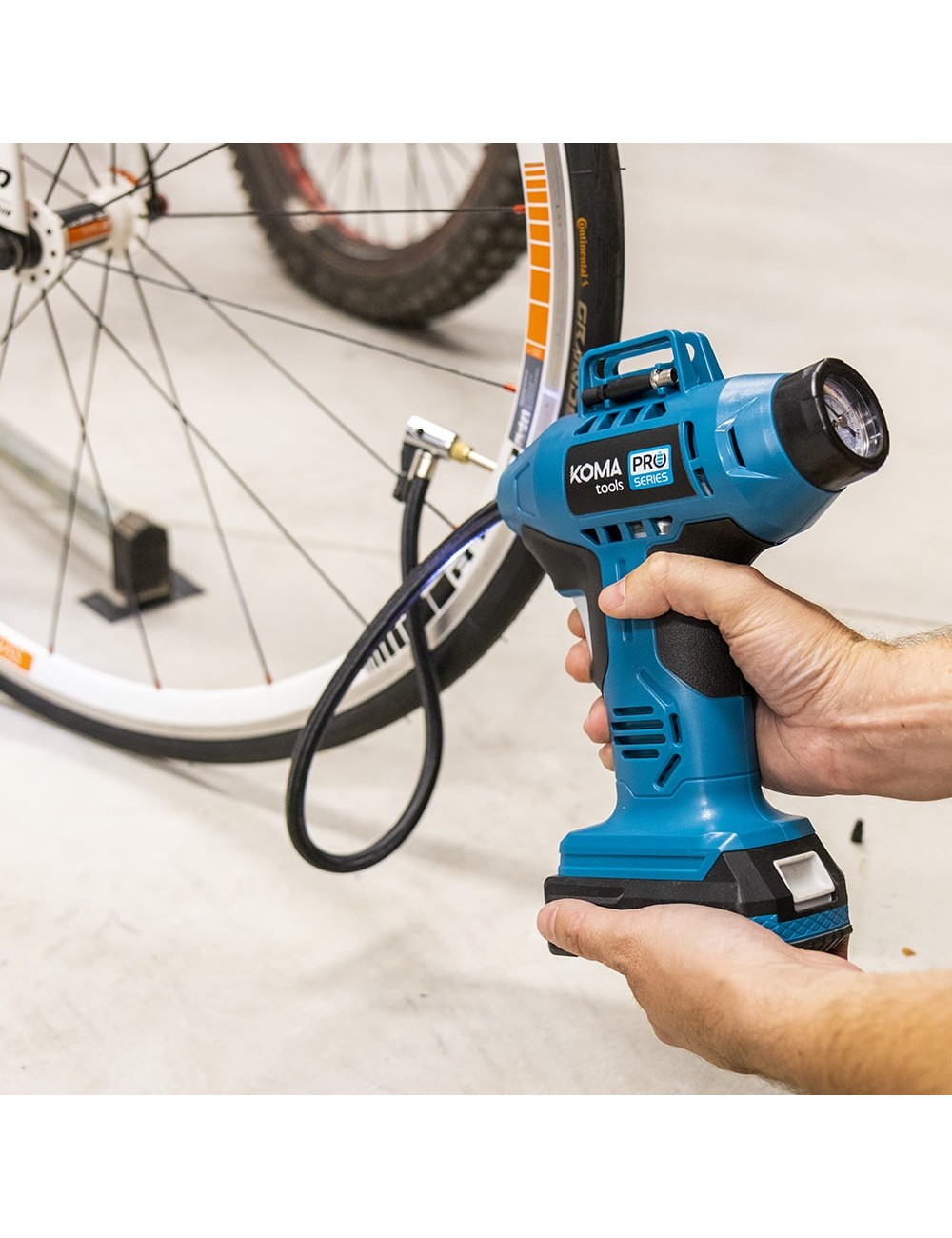 Compresor de aire 20 v (sin batería ni cargador) 7,5 x 17,5 x 22,5 cm