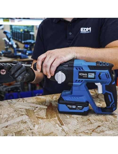 Kit martillo percutor 20 v con 1 bateria 4.0a. y cargador 08772 30 x 19.5 cm