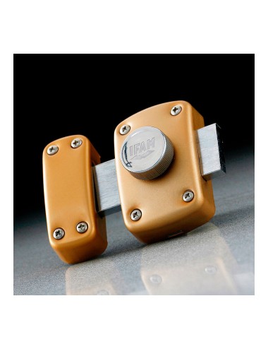 Cerrojo b5/50. acabado latonado. con 3 llaves de serreta. ifam