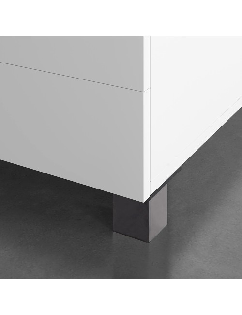 Pata esquinera cuadrada de abs en color negro mod.972. dimensiones 4,2x4,2x6cm rei