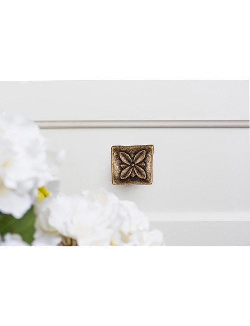 Blister con 4 pomos metálicos para mueble, con acabado cuero viejo mod.1119. 33x33mm rei