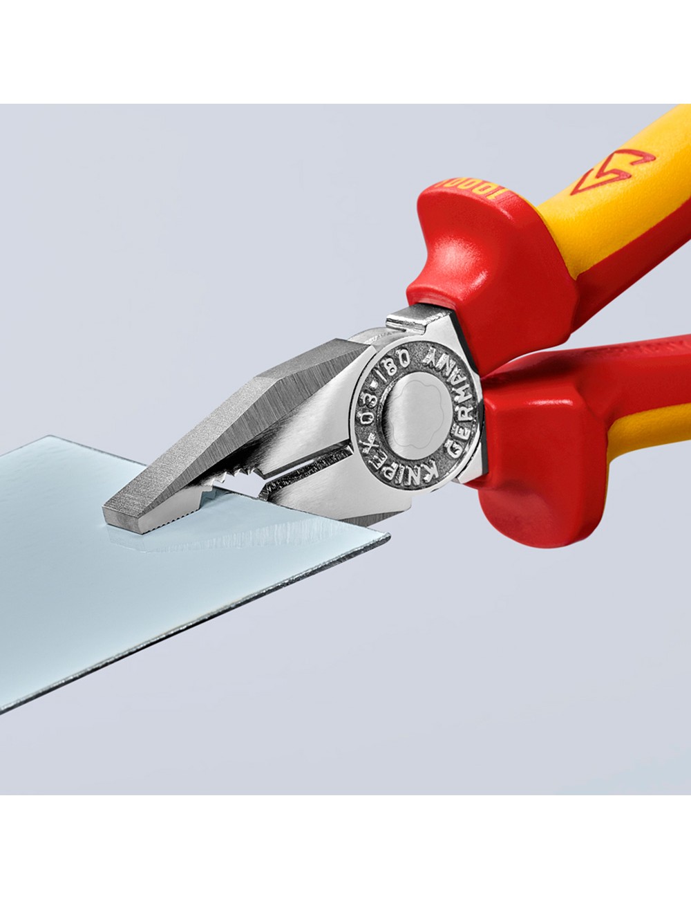 Alicates universales 180 x 65 x 20 mm