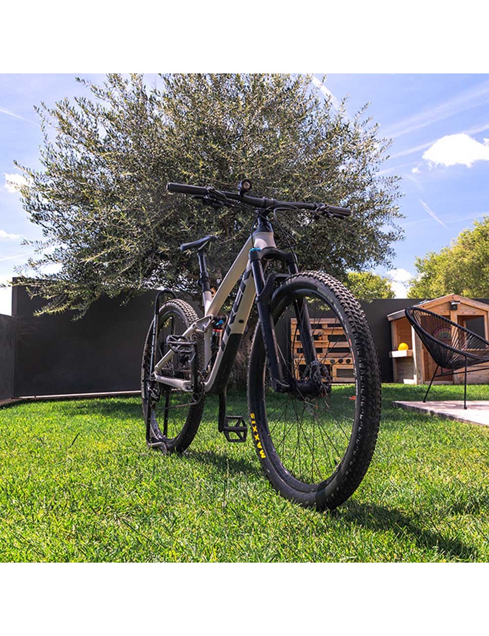 Foco led de aluminio recargable 180 lm, 50 lm, flash. función frontal / bicicleta