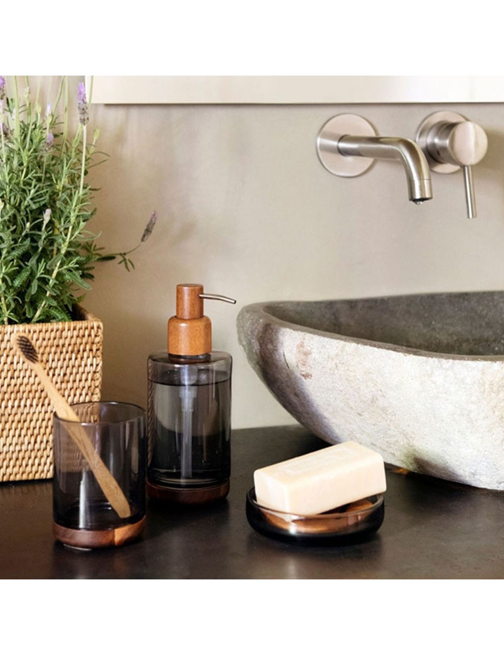 Jabonera de cristal gris y acacia