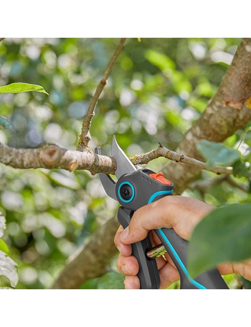 Tijera de podar de batería para jardín assistcut 12222-20 gardena