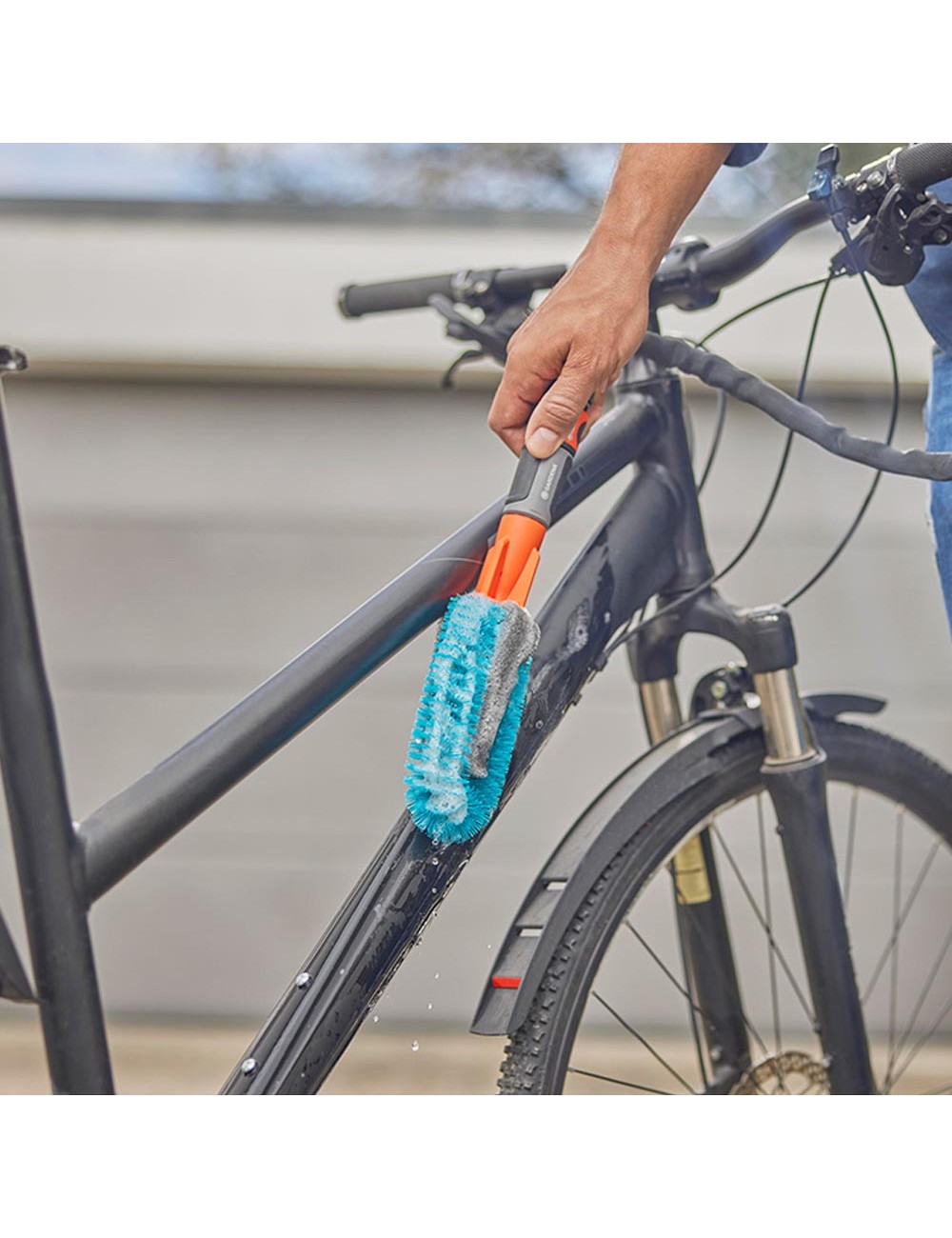 Kit de cepillo de limpieza de bicicletas y jabón 18865-34 gardena