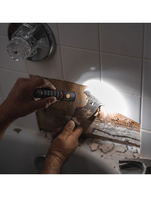 Linterna torchy 2k. compacta recargable por la compra de 6 unidades un expositor de regalo