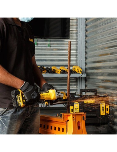 Mini-amoladora sin escobillas xr 18v 125mm con 2 baterías li-ion 5ah, cargador y maletín tstak ii dcg405p2-qw dewalt