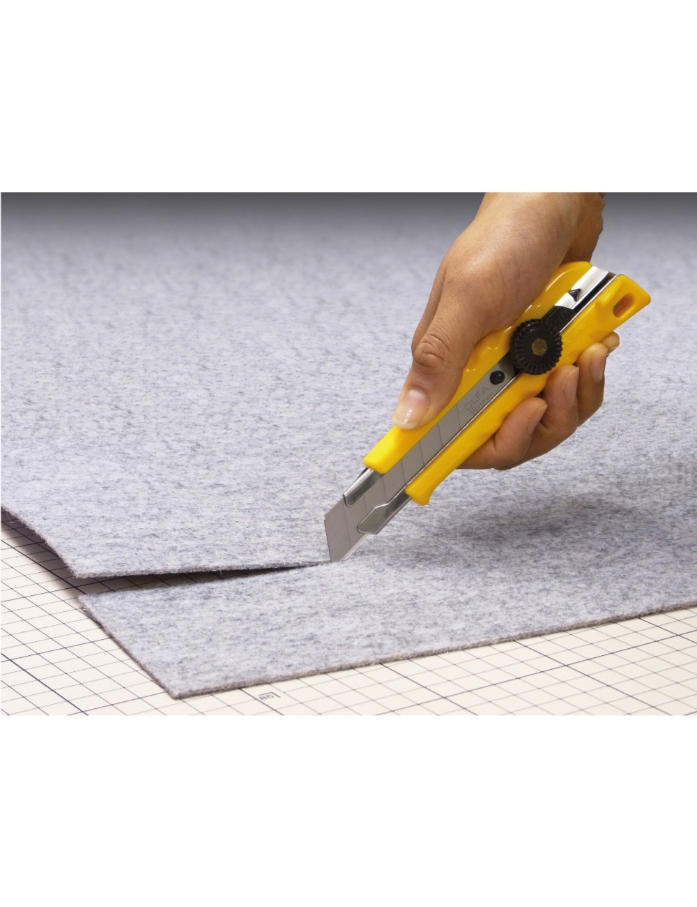 Cúter l-1 con bloqueo manual y cuchilla de 18 mm