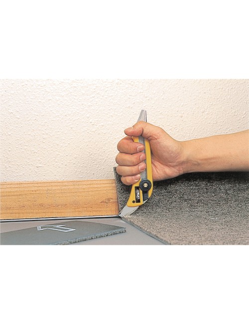 Cúter con bloqueo manual especial para el corte de moquetas con cuchilla de 18 mm
