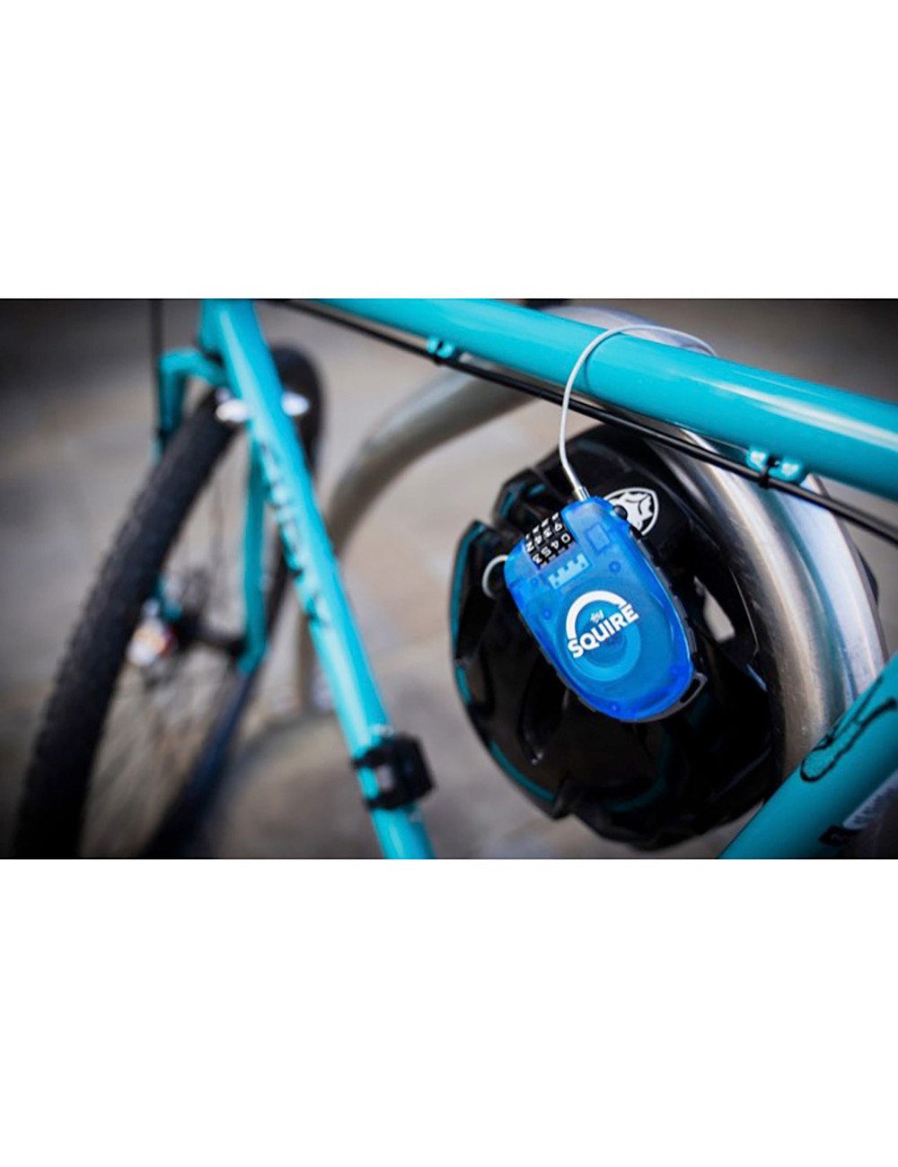 Candado combinacion con cable retráctil 900 mm