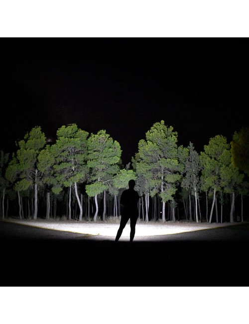 Linterna led de largo alcance 23000 lm