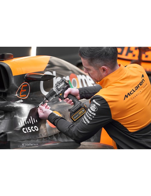 Taladro percutor mclaren sin escobillas xr 18 v 13 mm 90 nm con 2 baterías li-ion 4 ah y maletín tstak