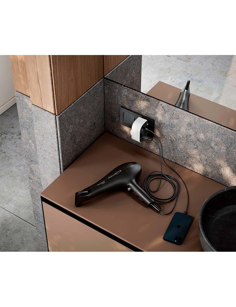 Adaptador giratorio schuko 1 toma + usb a+c 30 w 16 a 250 v~