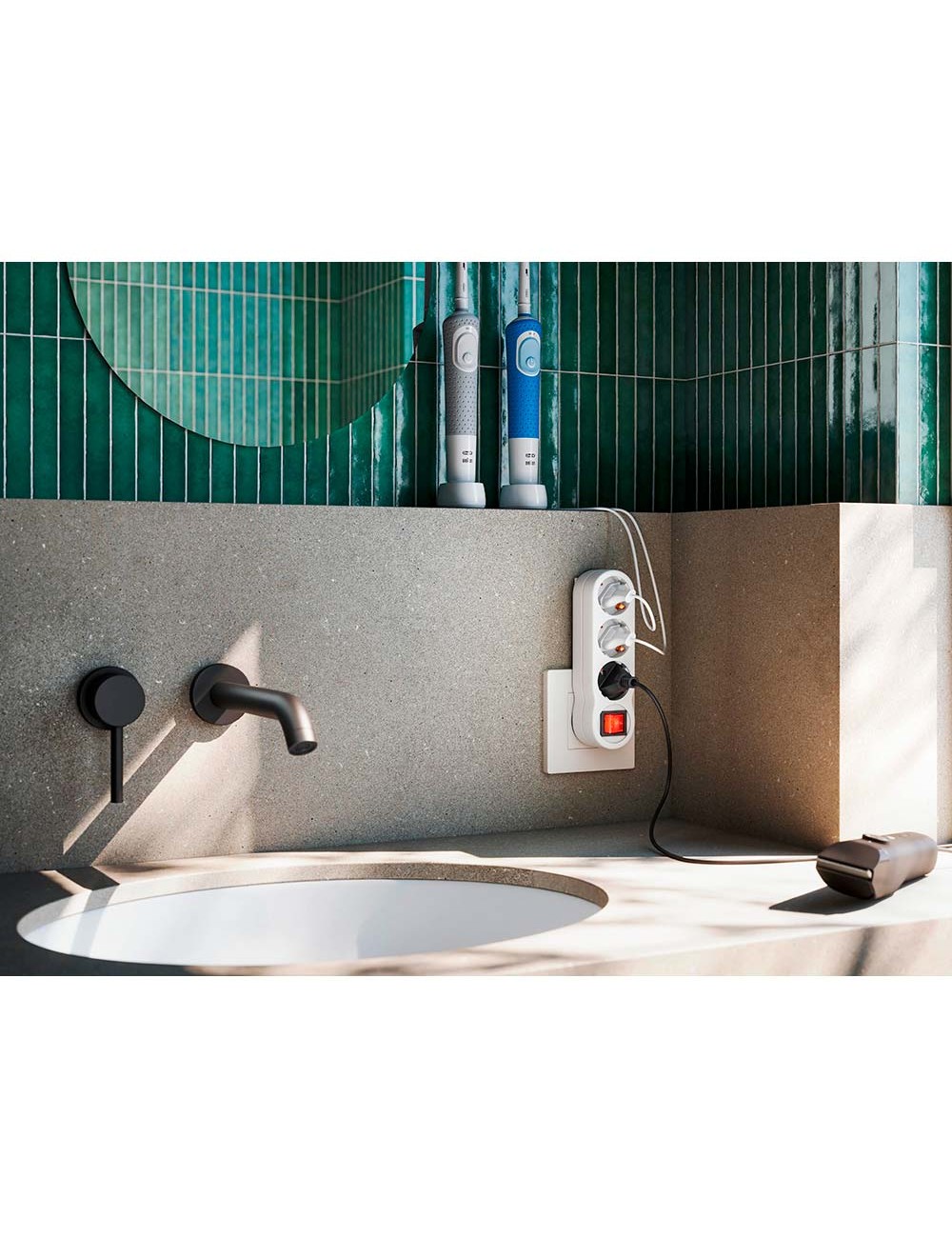 Adaptador 3 tomas schuko frontal con interruptor, 16 a 250 v~, blanco