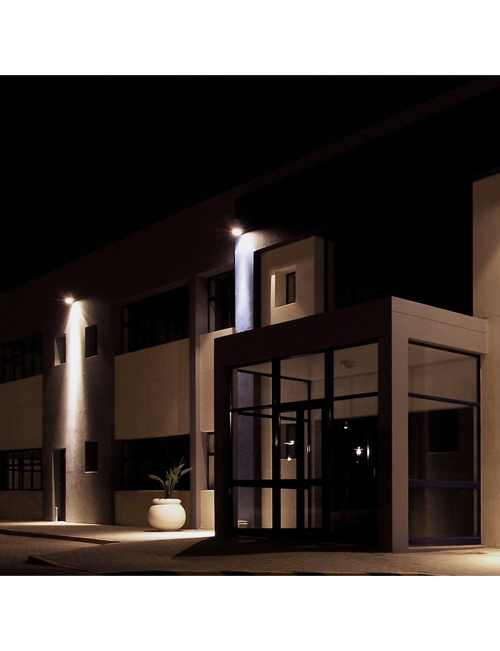 Foco proyector led, negro, 20 w, 1900 im, 4000 k, 138 x 27 x 122 mm